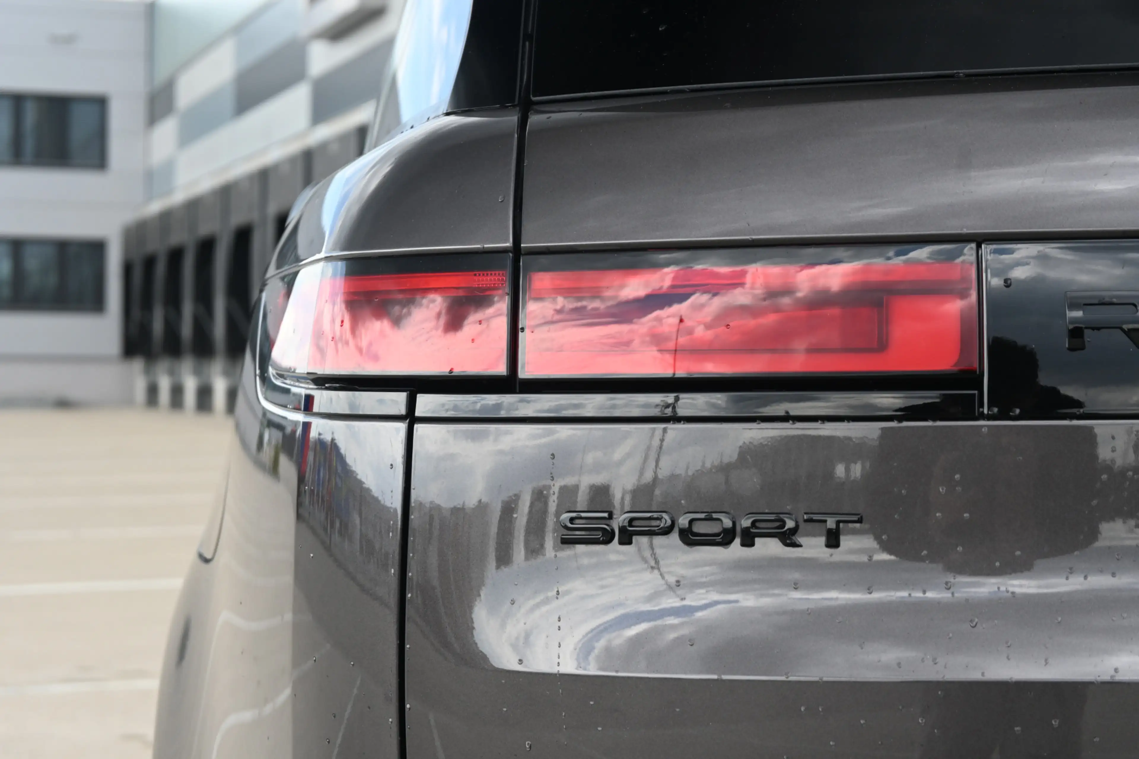 Land Rover Range Rover Sport 3.0 P550e Autobiography PHEV Performance seats — photo 16