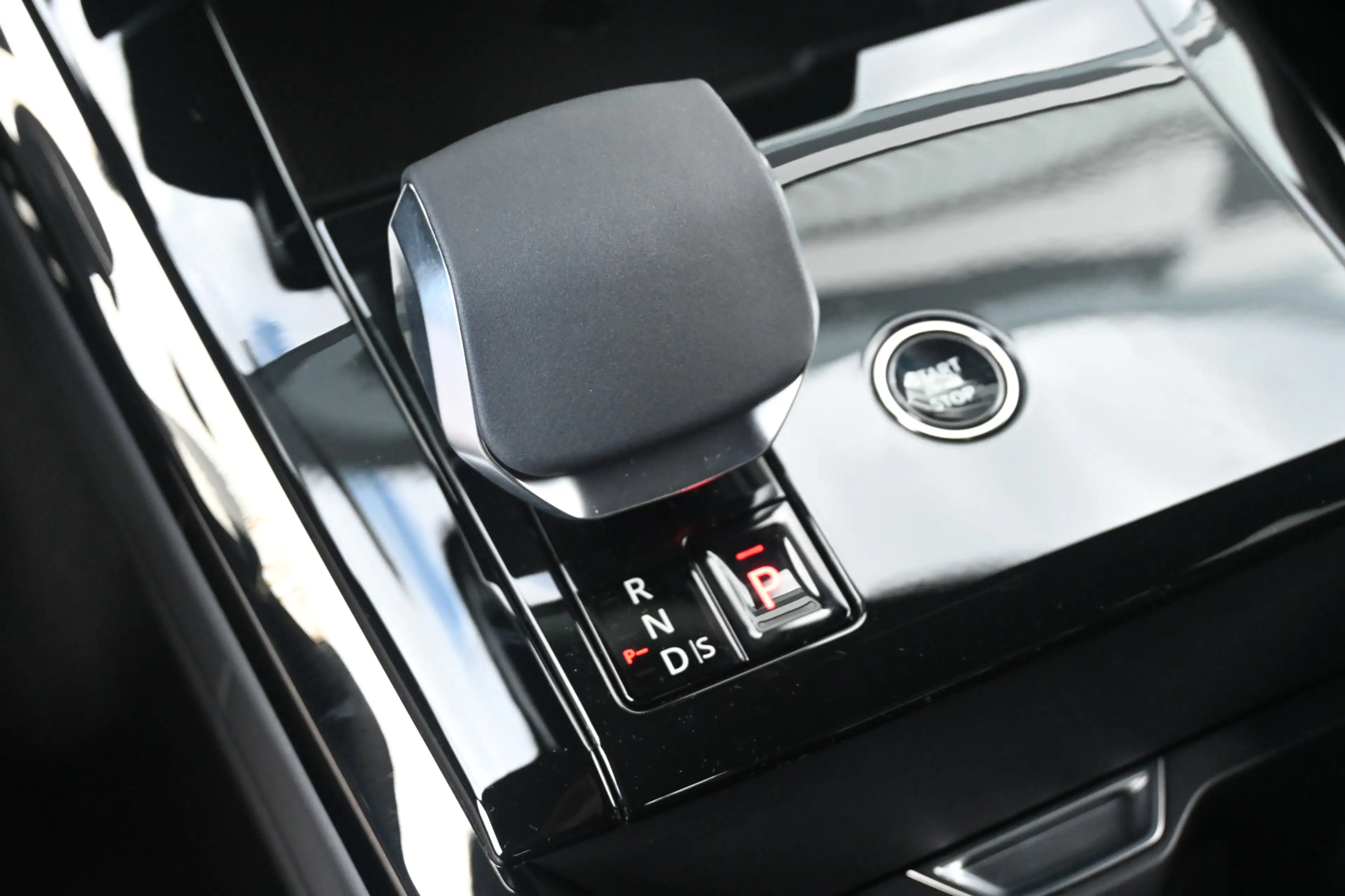 Land Rover Range Rover Sport 3.0 P550e Autobiography PHEV Performance seats — photo 34