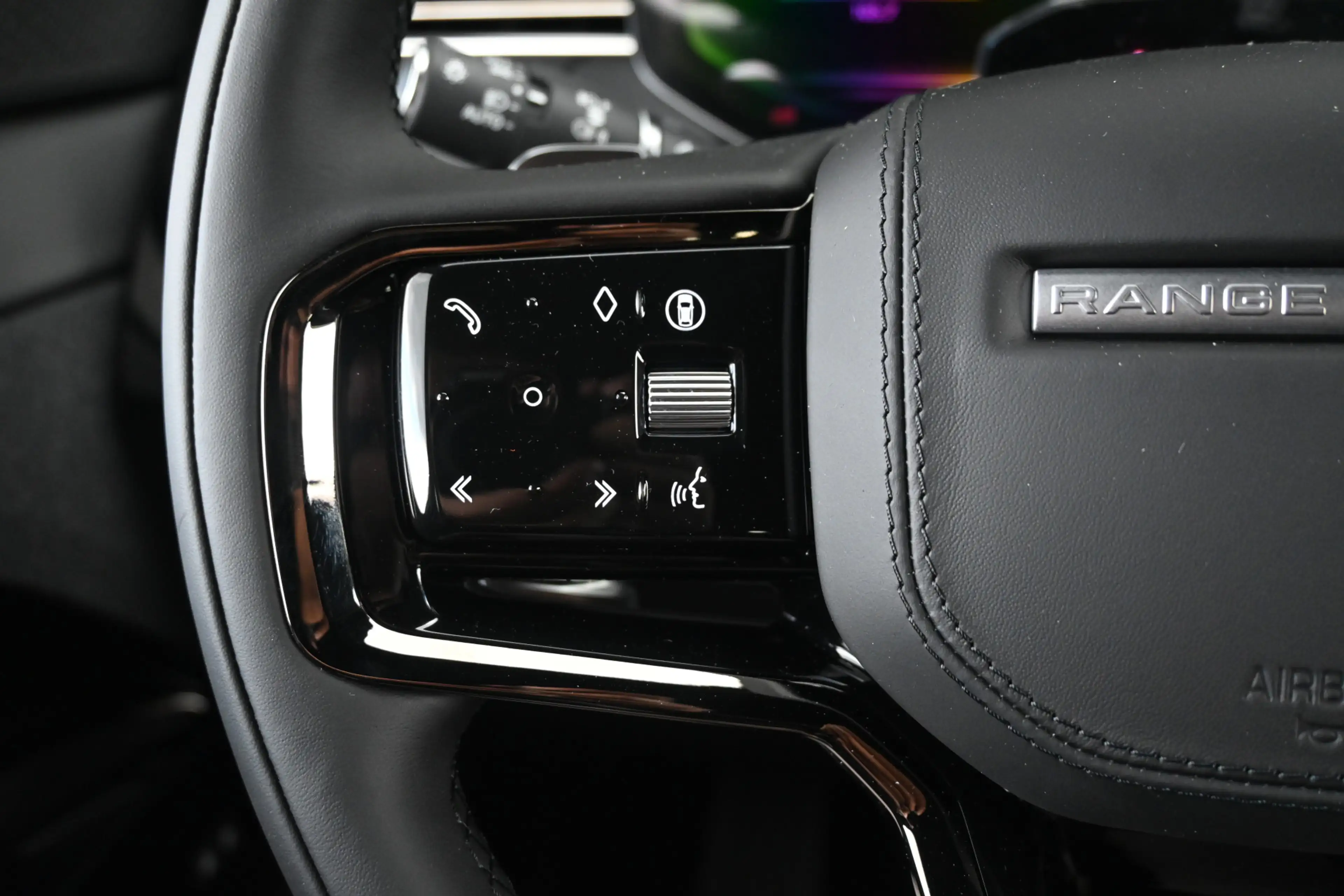 Land Rover Range Rover Sport 3.0 P550e Autobiography PHEV Performance seats — photo 19
