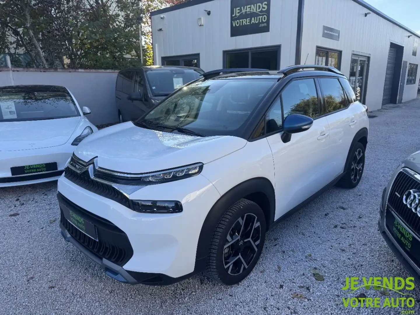 Citroen C3 Aicross 1.2 PURETECH 130cv RIP CURL Weiß - 1