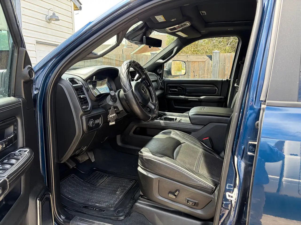 RAM 2500 photo RAM 2500