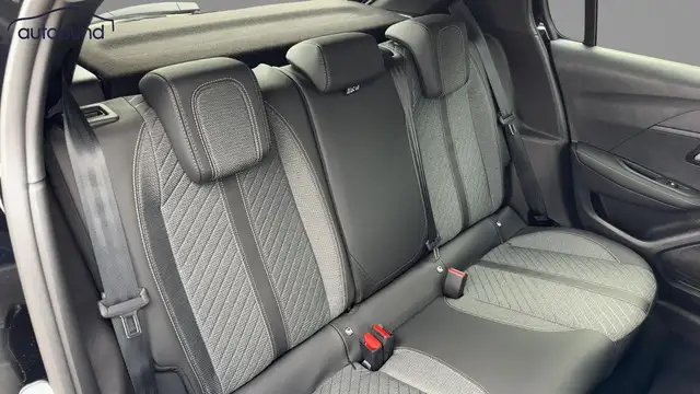 Peugeot 208 view 7