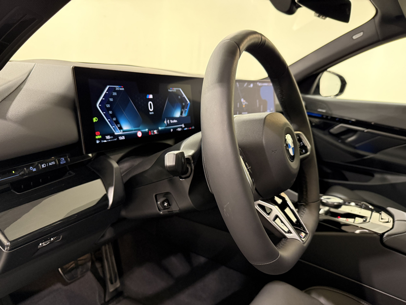 BMW 540 d xDrive Touring M Sportpaket Pro AHK ACC HUD — photo 15