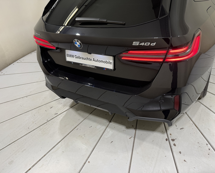 BMW 540 d xDrive Touring M Sportpaket Pro AHK ACC HUD — photo 7