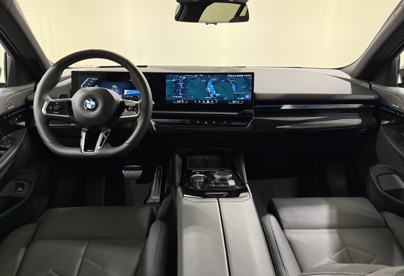 BMW 540 d xDrive Touring M Sportpaket Pro AHK ACC HUD — photo 12