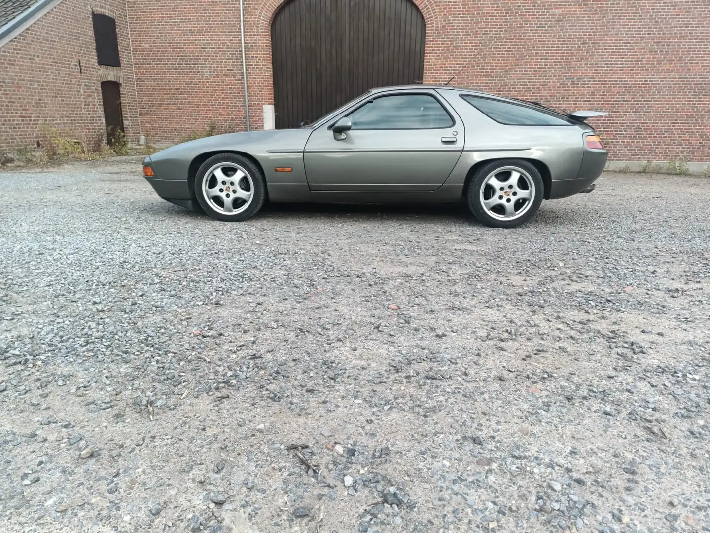 Porsche 928 928 Automatik S 4 Gris - 1