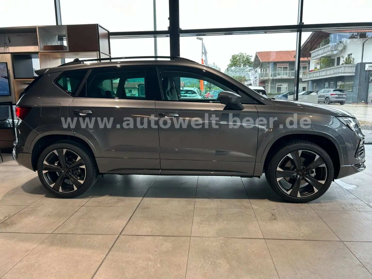 CUPRA Ateca 1.5 TSI 150PS DSG *360° CAM*NAVI*FULL LINK Grau - 2