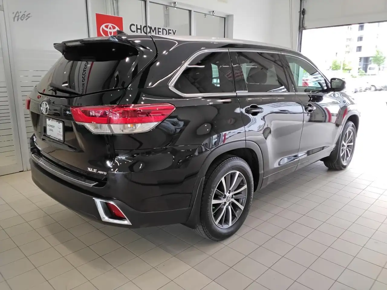 Toyota Highlander снимка Toyota Highlander