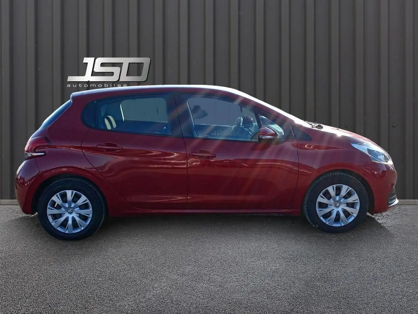 Peugeot 208 1.6 BlueHDi 75ch BVM5 Active Rouge - 2