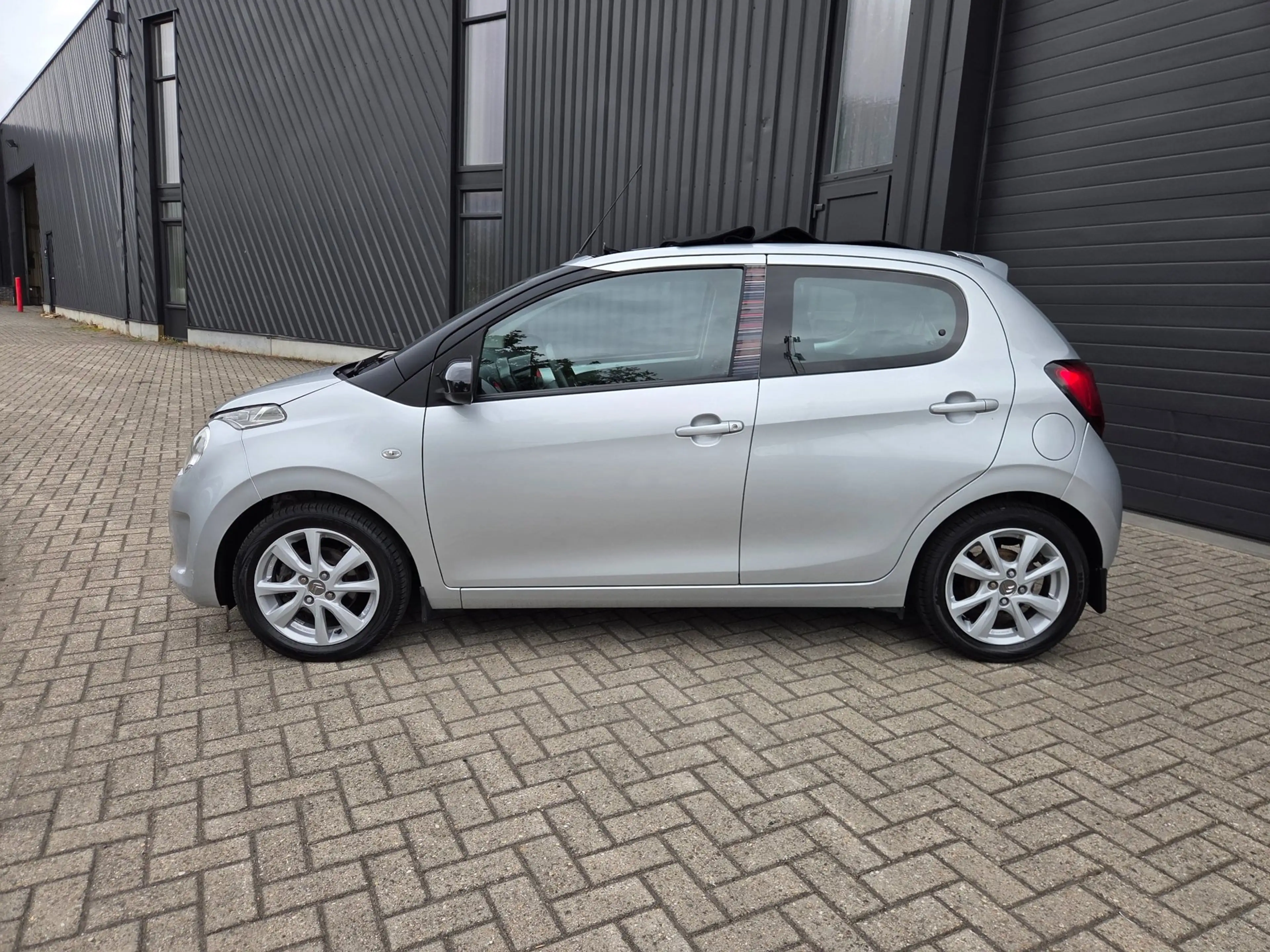 Citroen C1 1.2 PureTech Shine Mooie Auto — photo 3