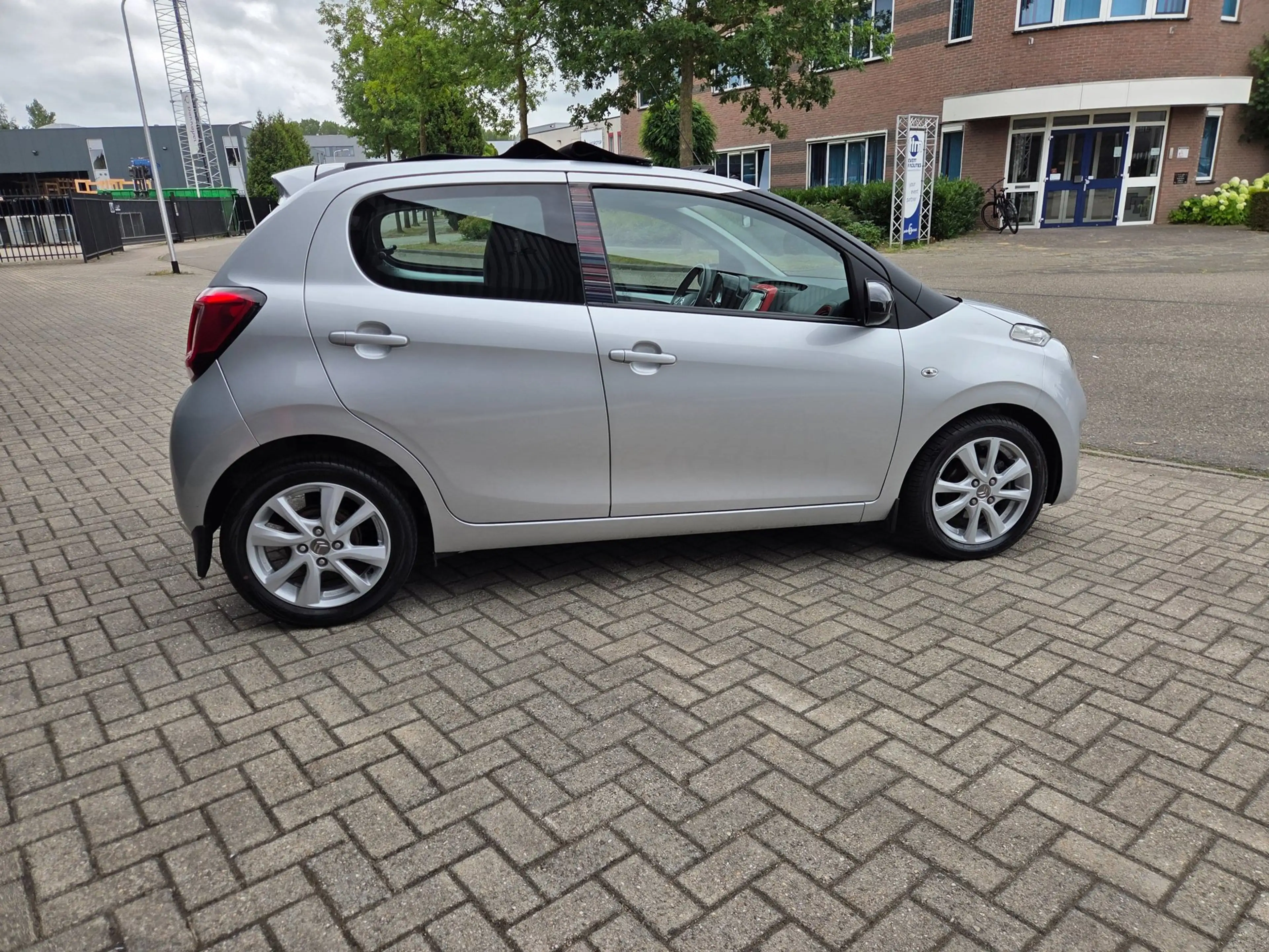 Citroen C1 1.2 PureTech Shine Mooie Auto — photo 8