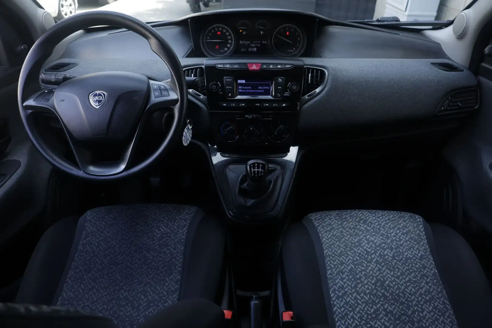 Lancia Ypsilon Lancia Ypsilon 1.0 FireFly 5 porte S&S Hybrid Gol Grigio - 2