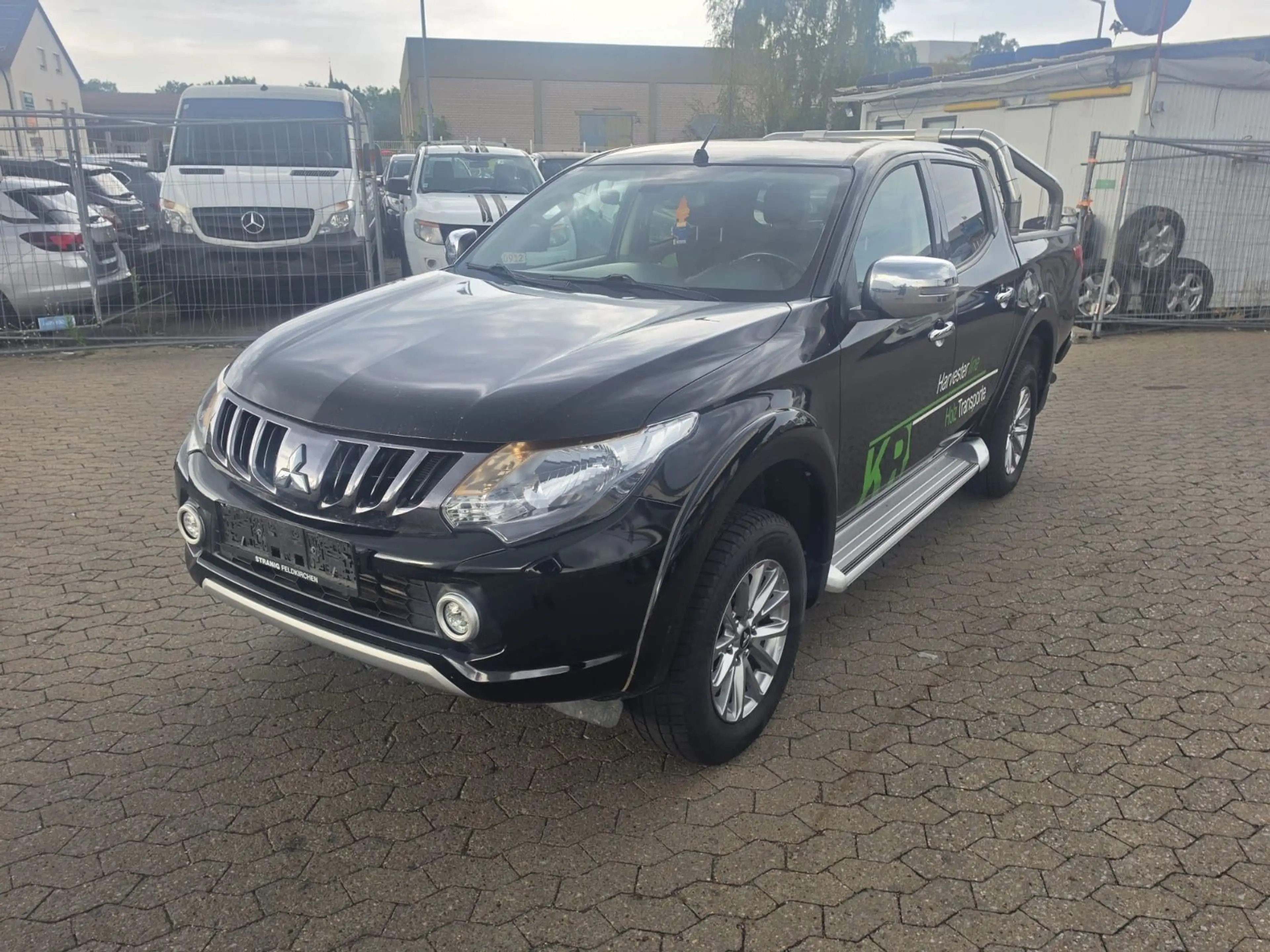 Mitsubishi L200 — photo 7