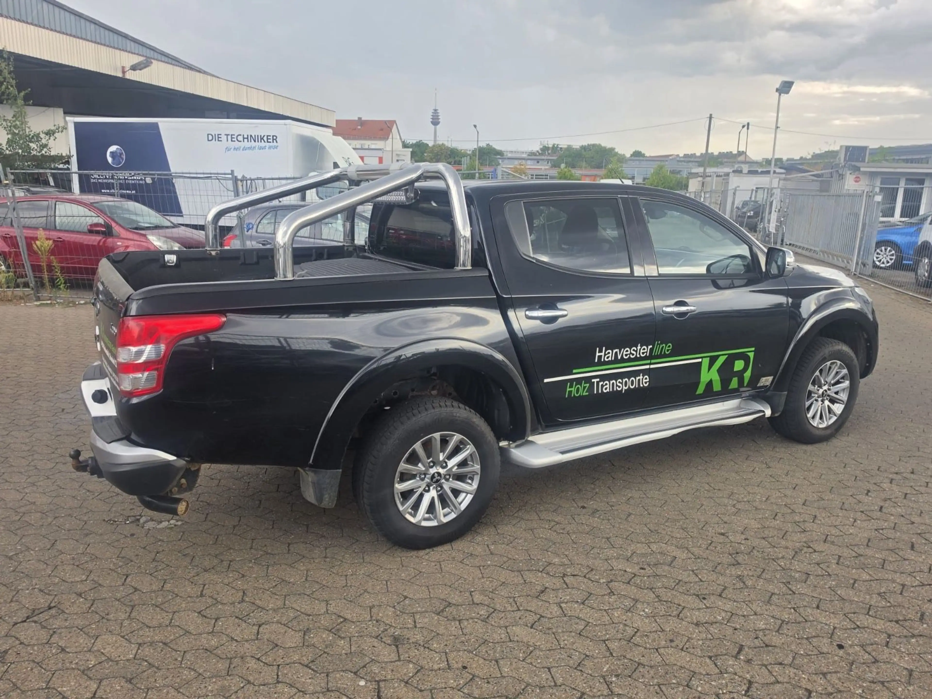 Mitsubishi L200 — photo 3