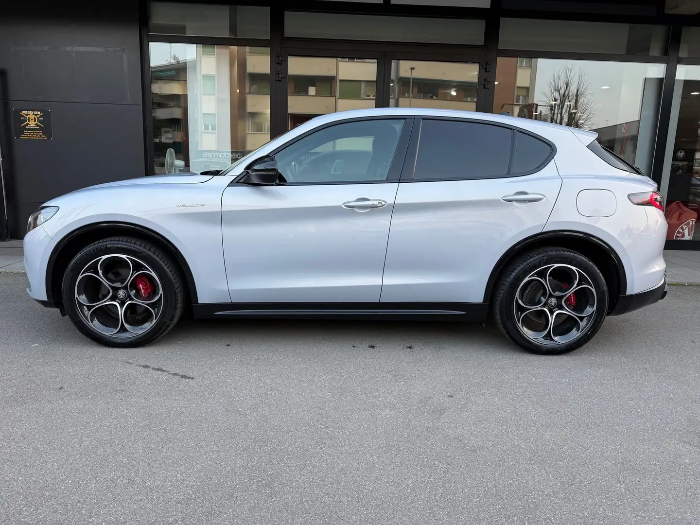 Alfa Romeo Stelvio Stelvio 2.2 Turbodiesel 210 CV AT8 Q4 Veloce Weiß - 2