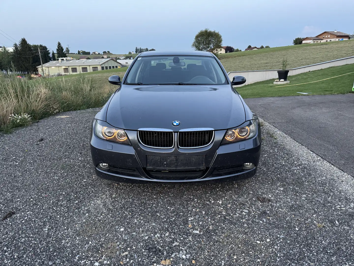 BMW 318 318i - 2