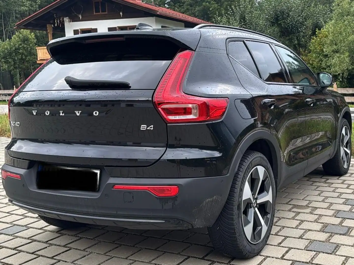 Volvo XC40 XC40 B4 B DKG Plus Dark Schwarz - 2