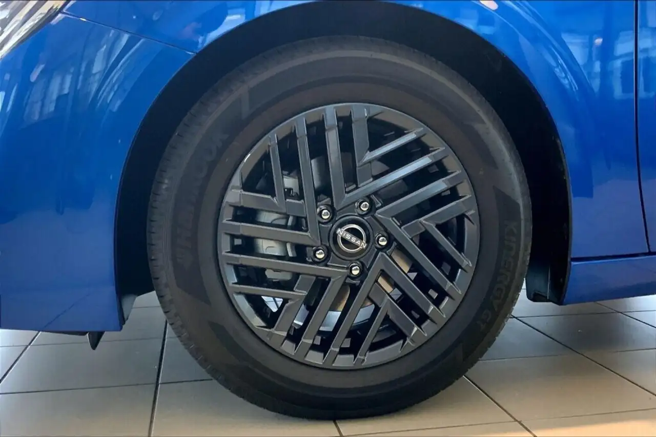 Nissan Sentra снимка Nissan Sentra