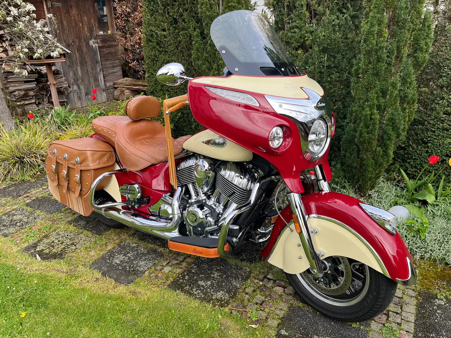 Indian Roadmaster Rood - 2