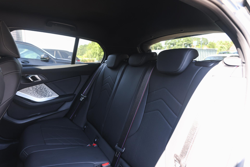 BMW 120 1 Serie M Sport Automaat / Sportstoelen / Achterui — photo 10