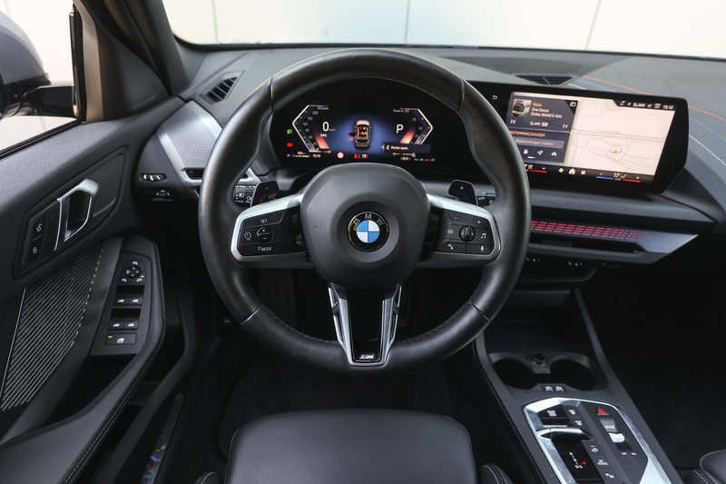 BMW 120 1 Serie M Sport Automaat / Sportstoelen / Achterui — photo 3