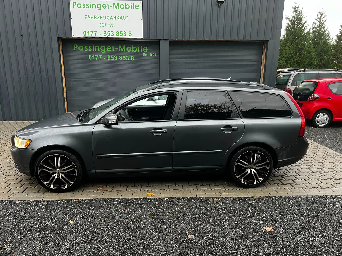 Volvo V50 1.8 Kinetic--8 fach Leichtm--Klima--TÜV 4/2024- Grau - 1