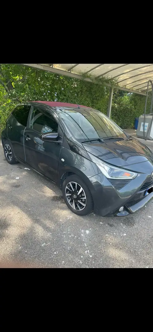 Toyota Aygo 5p 1.0 x-wave grey 72cv - 2