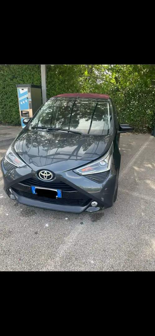 Toyota Aygo 5p 1.0 x-wave grey 72cv - 1