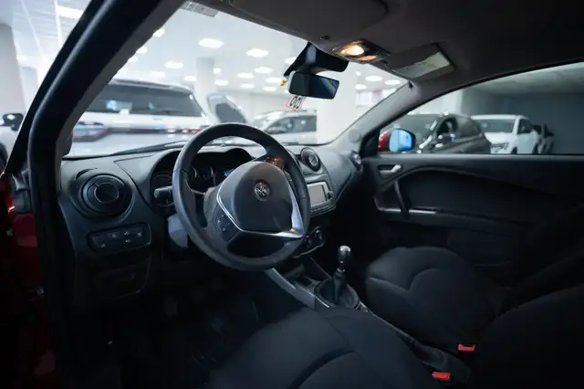 Alfa Romeo Mito view 6