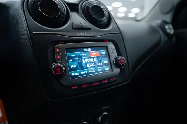 Alfa Romeo Mito view 10