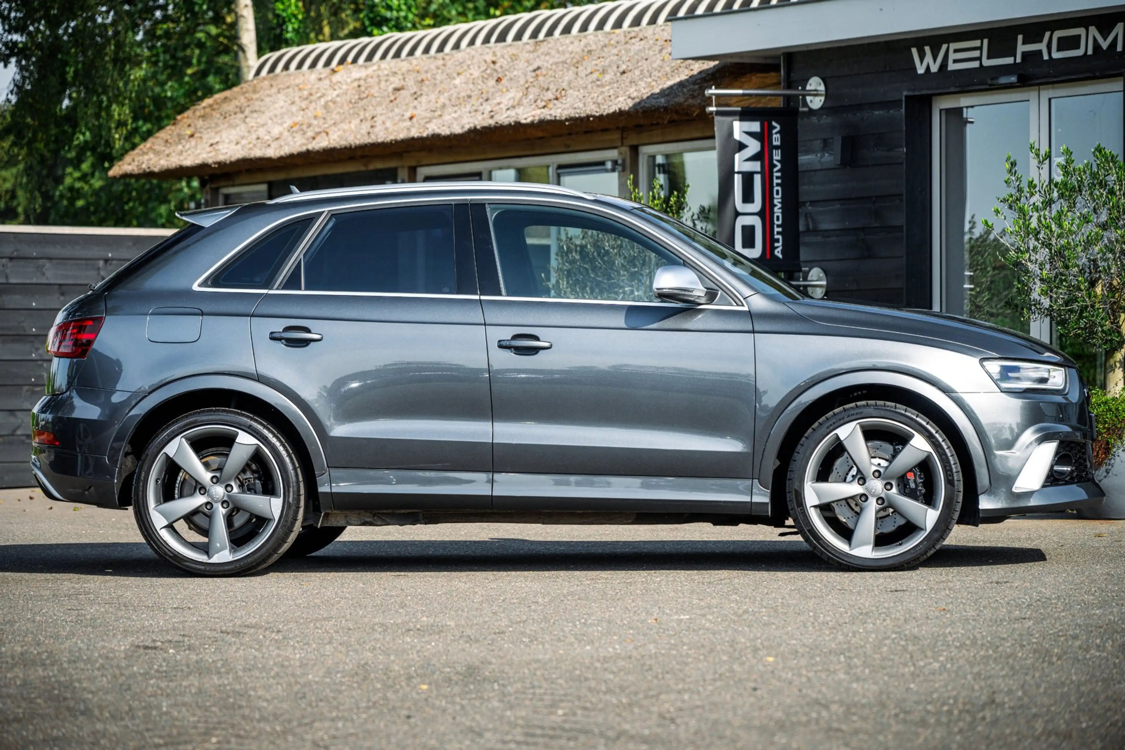 Audi RS Q3 2.5 TFSI Q3 quattro I perfect onderhouden I Pano I — photo 12