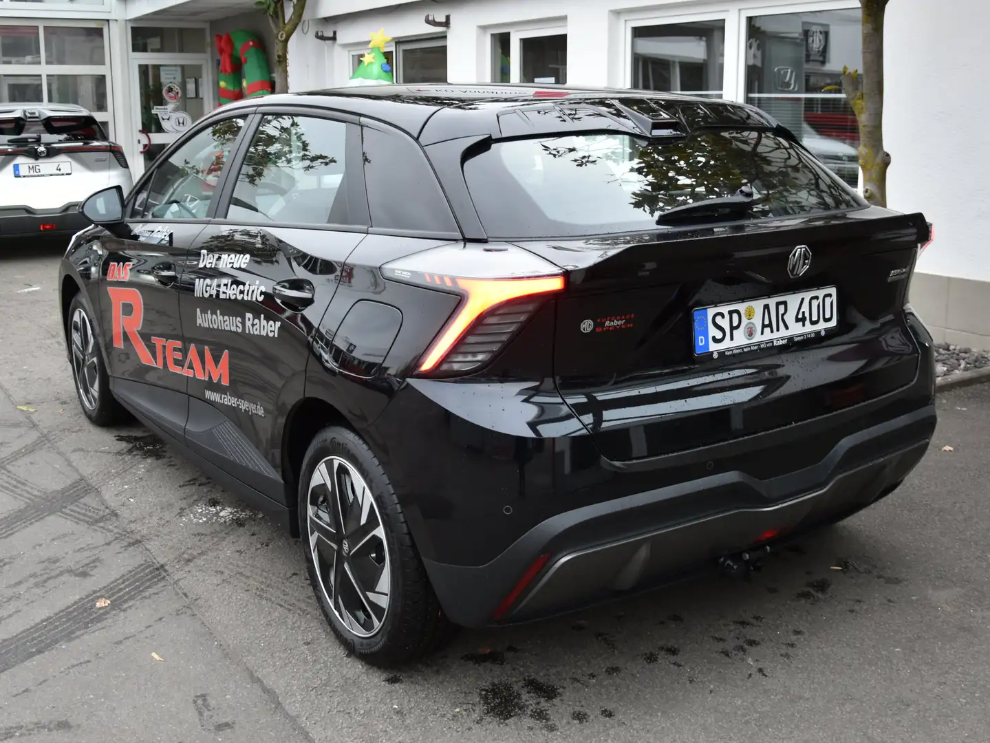 MG MG4 4 Luxury 64 kWh*360° Kamera*LED*Standheizung Zwart - 2