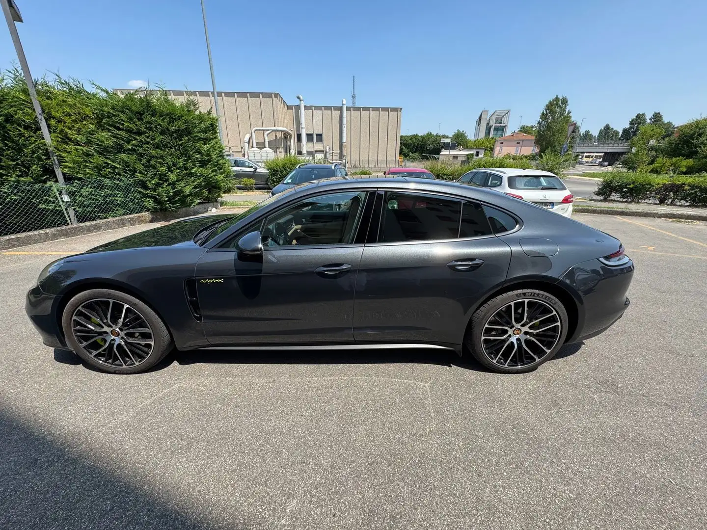 Porsche Panamera 10 Years Edition 2.9 4 E-Hybrid PHEV Grigio - 2