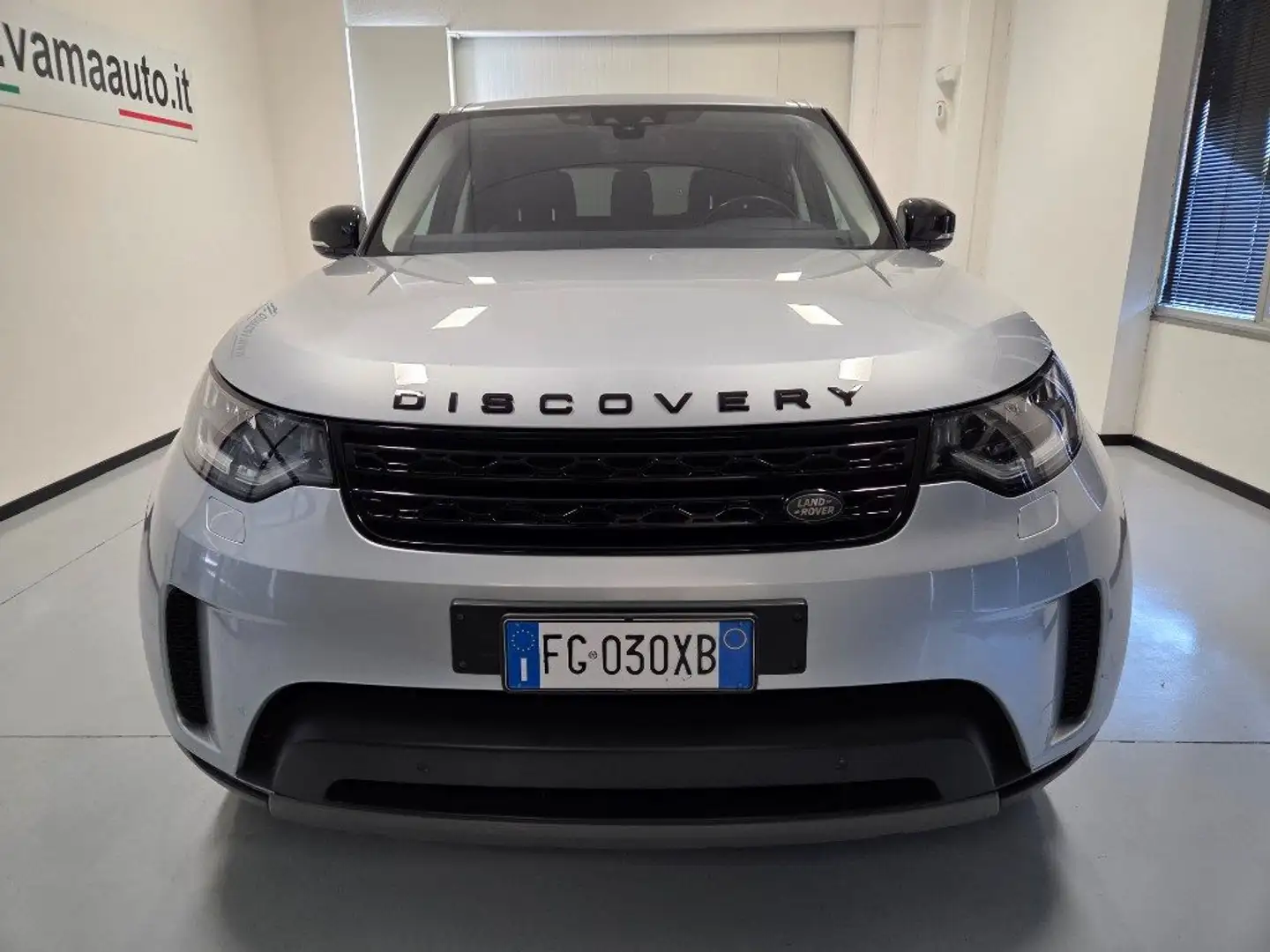 Land Rover Discovery 3.0 TD6 249 CV HSE EURO6B Argento - 2
