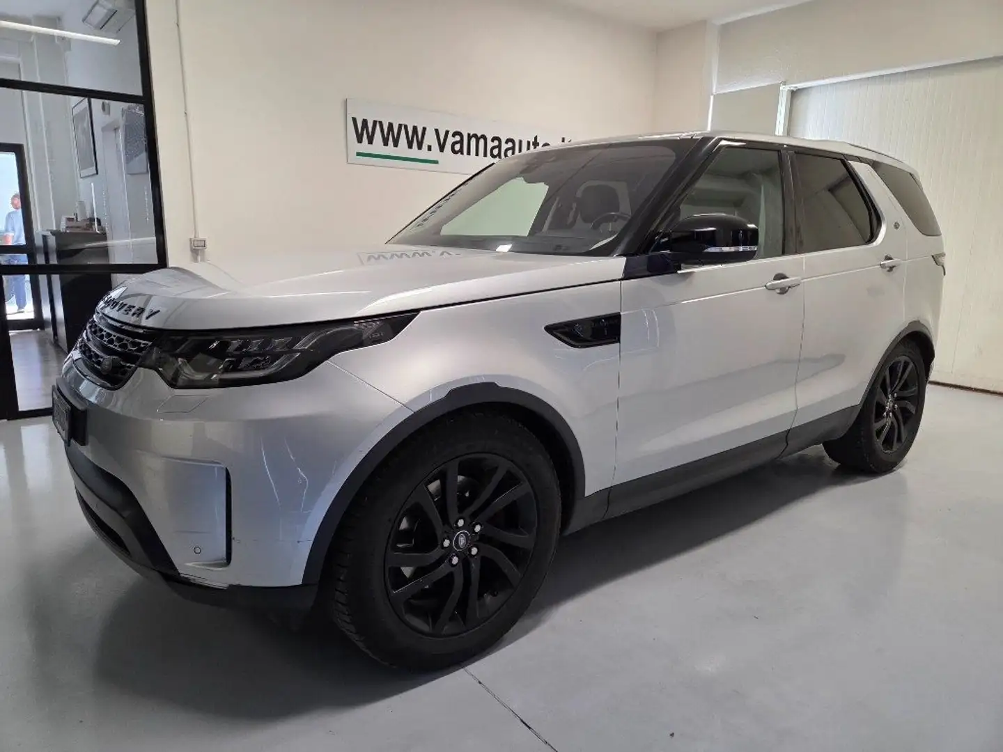 Land Rover Discovery 3.0 TD6 249 CV HSE EURO6B Argento - 1