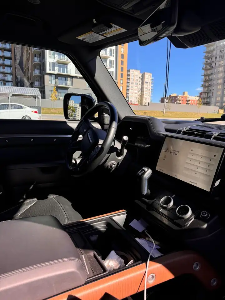 Land Rover Defender снимка Land Rover Defender