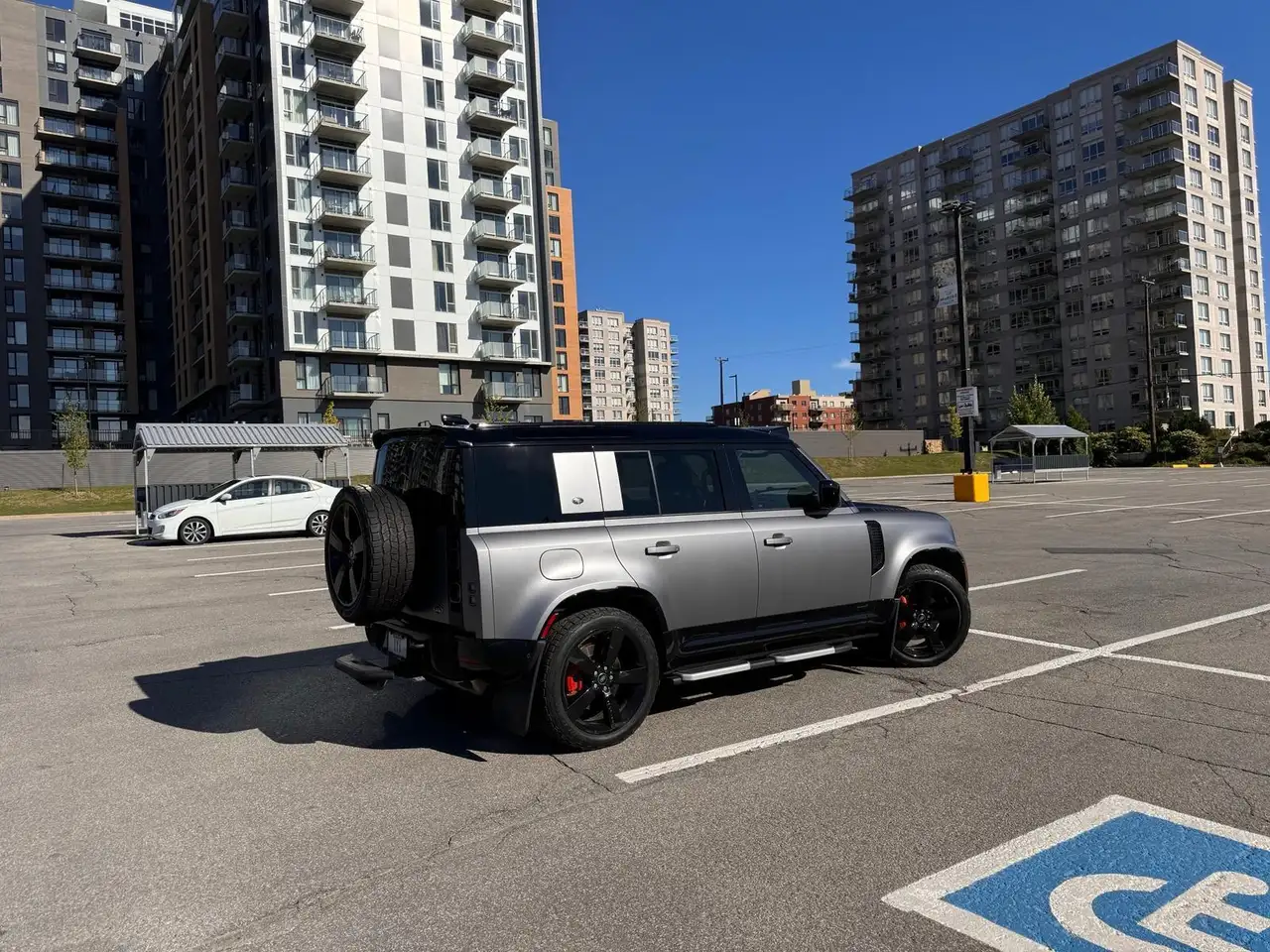 Land Rover Defender снимка Land Rover Defender