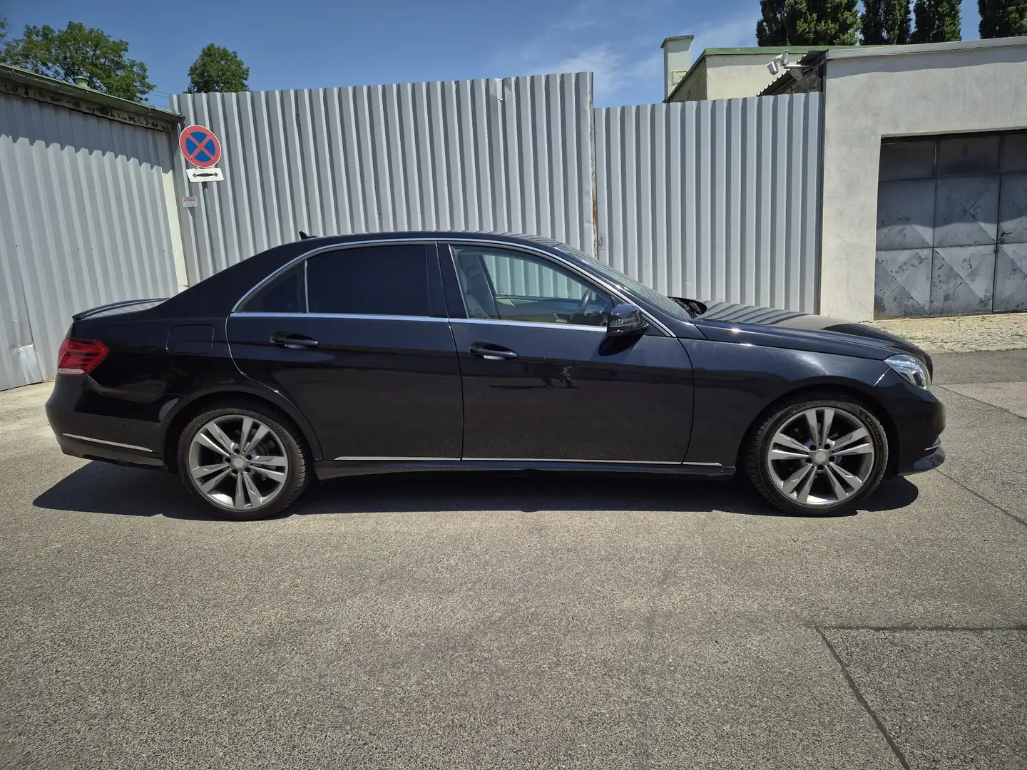Mercedes-Benz E 220 Avantgarde A-Edition CDI Aut. - 1