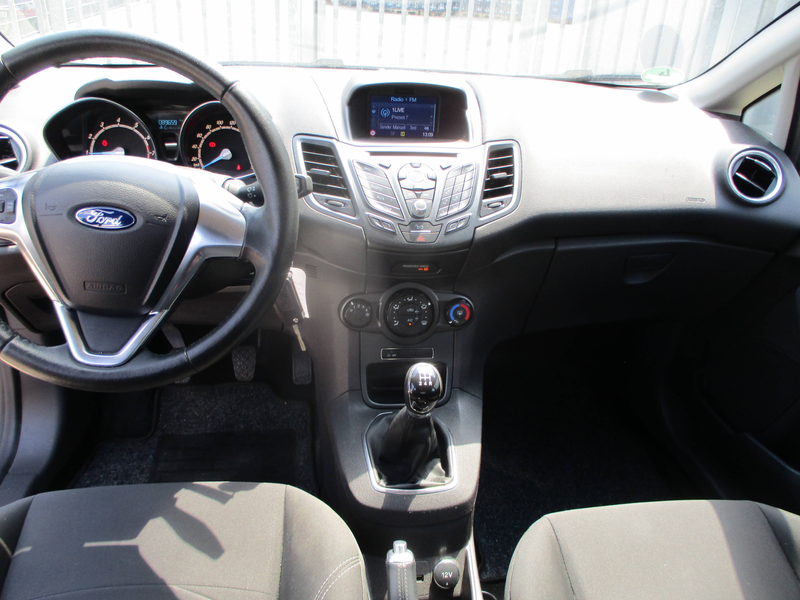 Ford Fiesta Trend — photo 6