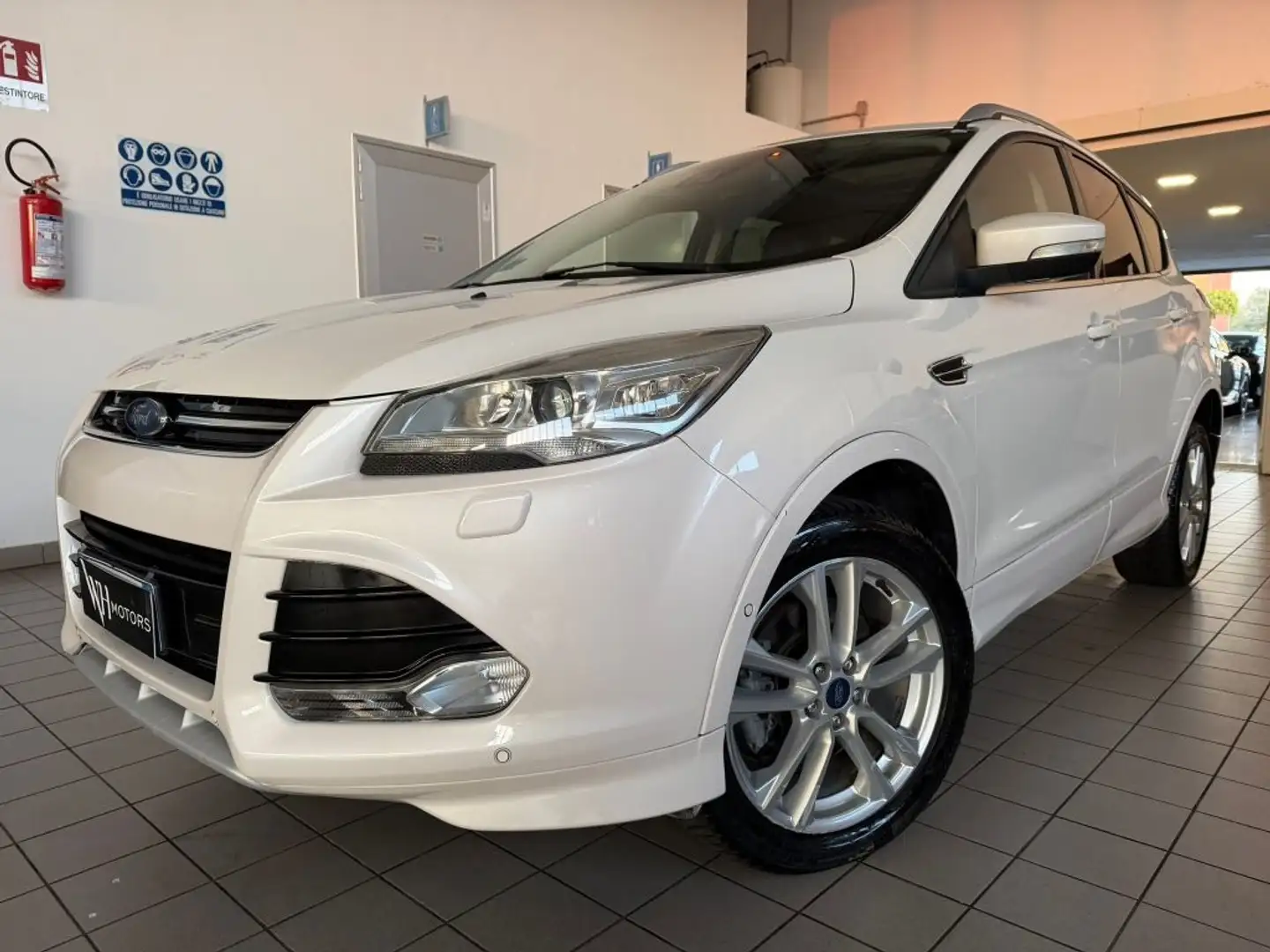 Ford Kuga 2.0 TDCI 180 CV S&S 4WD Powershift Titanium X Blanco - 1