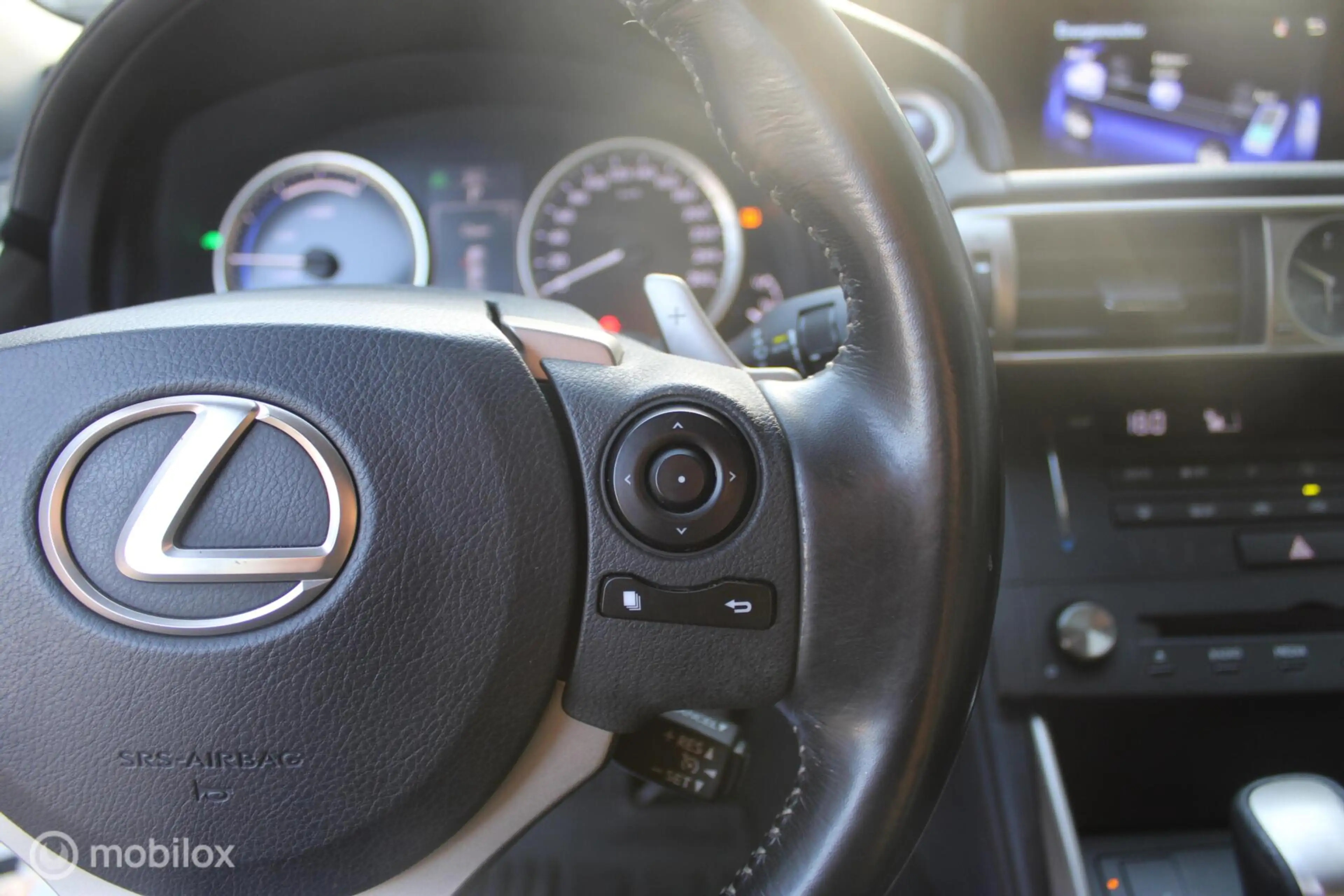 Lexus IS 300 300h Sport Edition NL Auto Boekjes | BTW Auto | Ha — photo 32