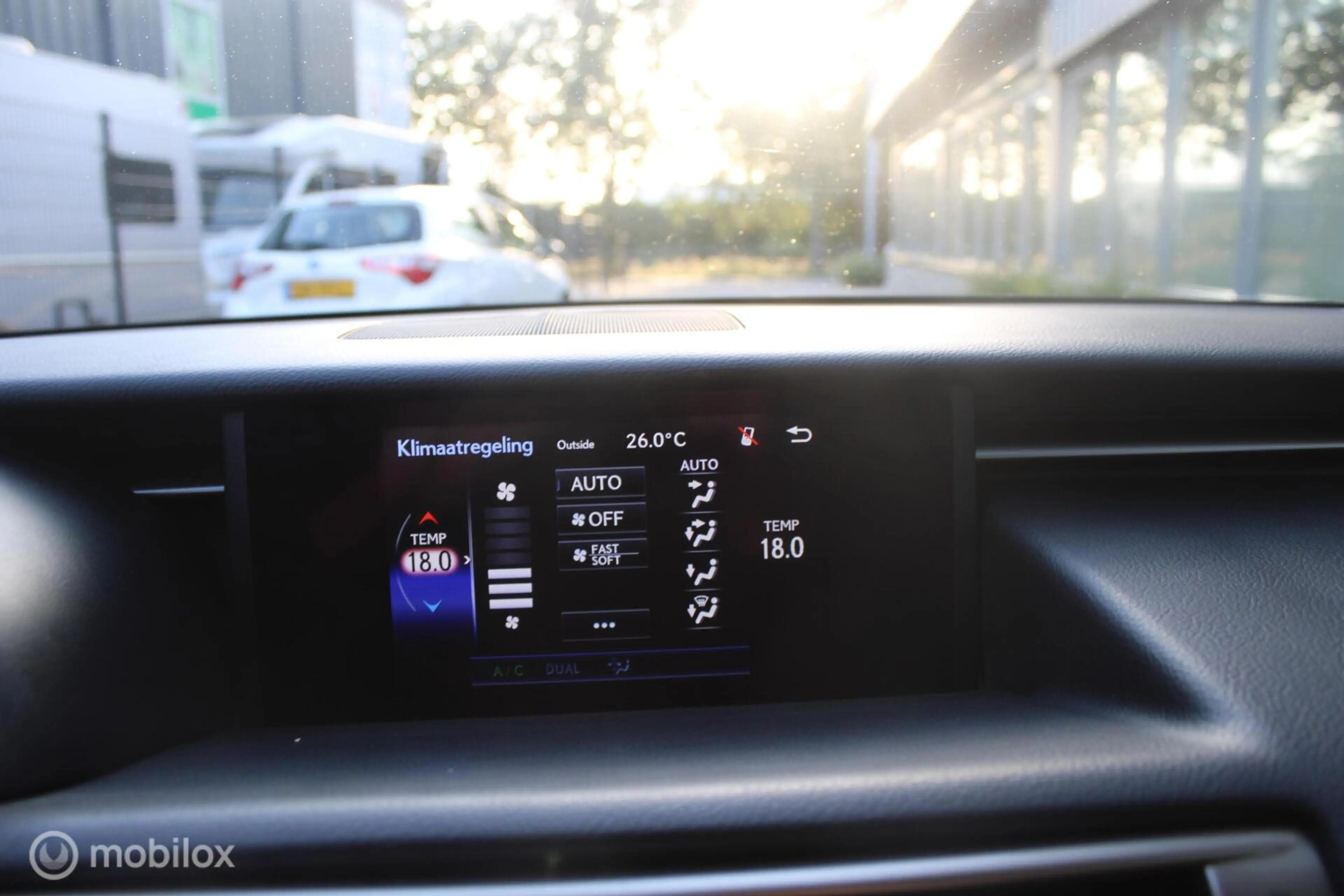 Lexus IS 300 300h Sport Edition NL Auto Boekjes | BTW Auto | Ha — photo 27