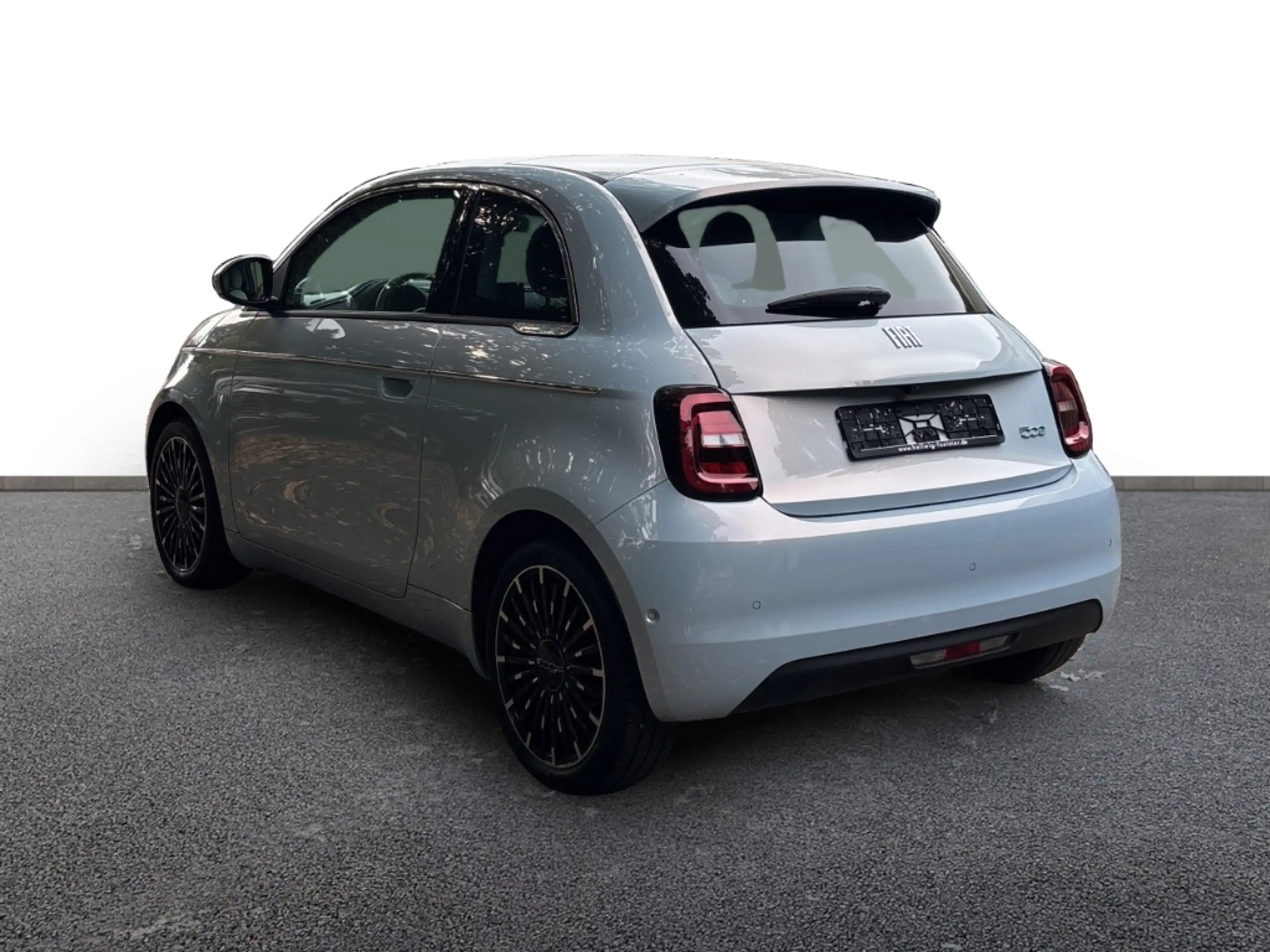 Fiat 500e La Prima, 42kWh Batterie Panorama Navi Soundsystem — photo 4