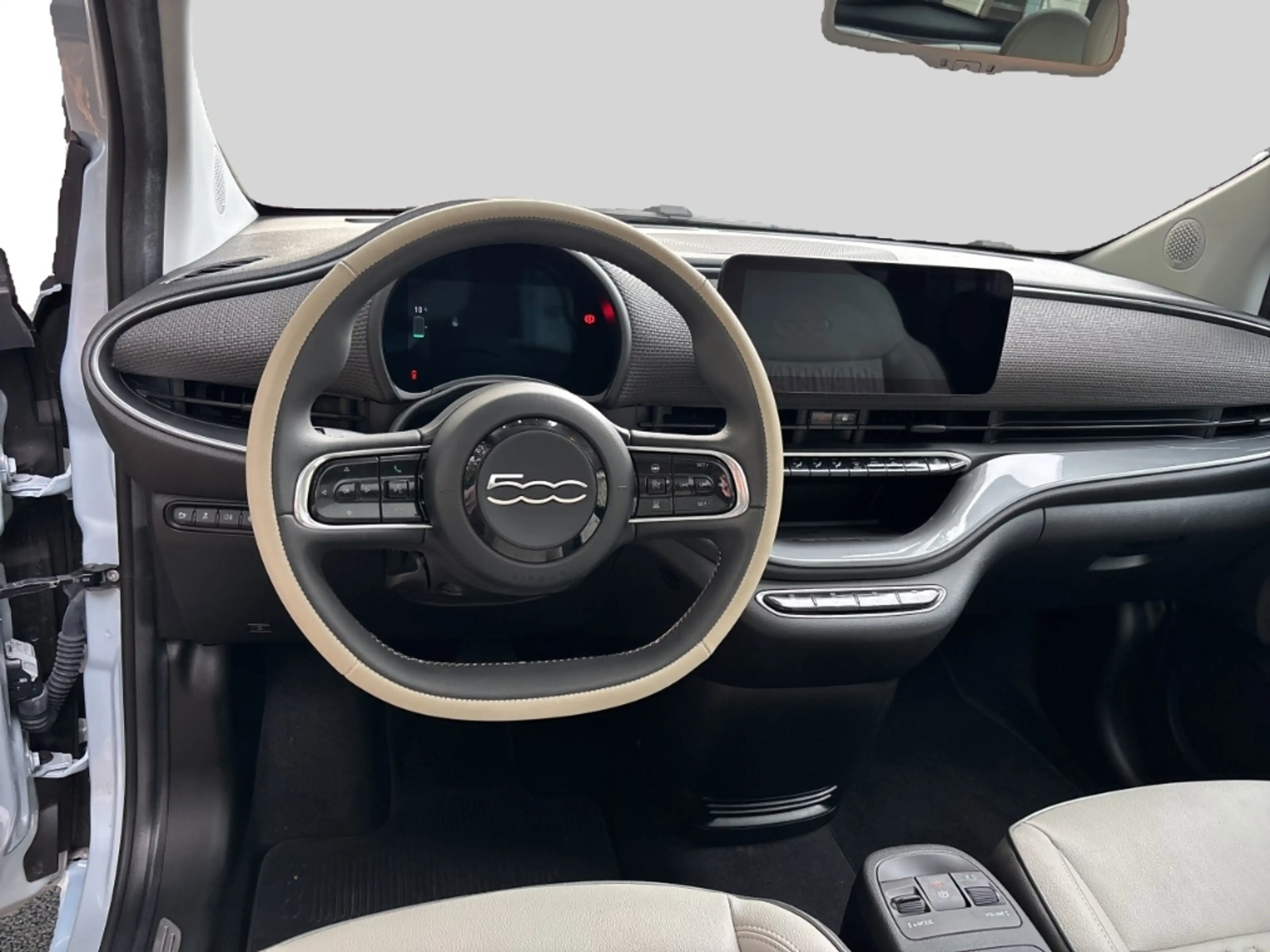 Fiat 500e La Prima, 42kWh Batterie Panorama Navi Soundsystem — photo 15