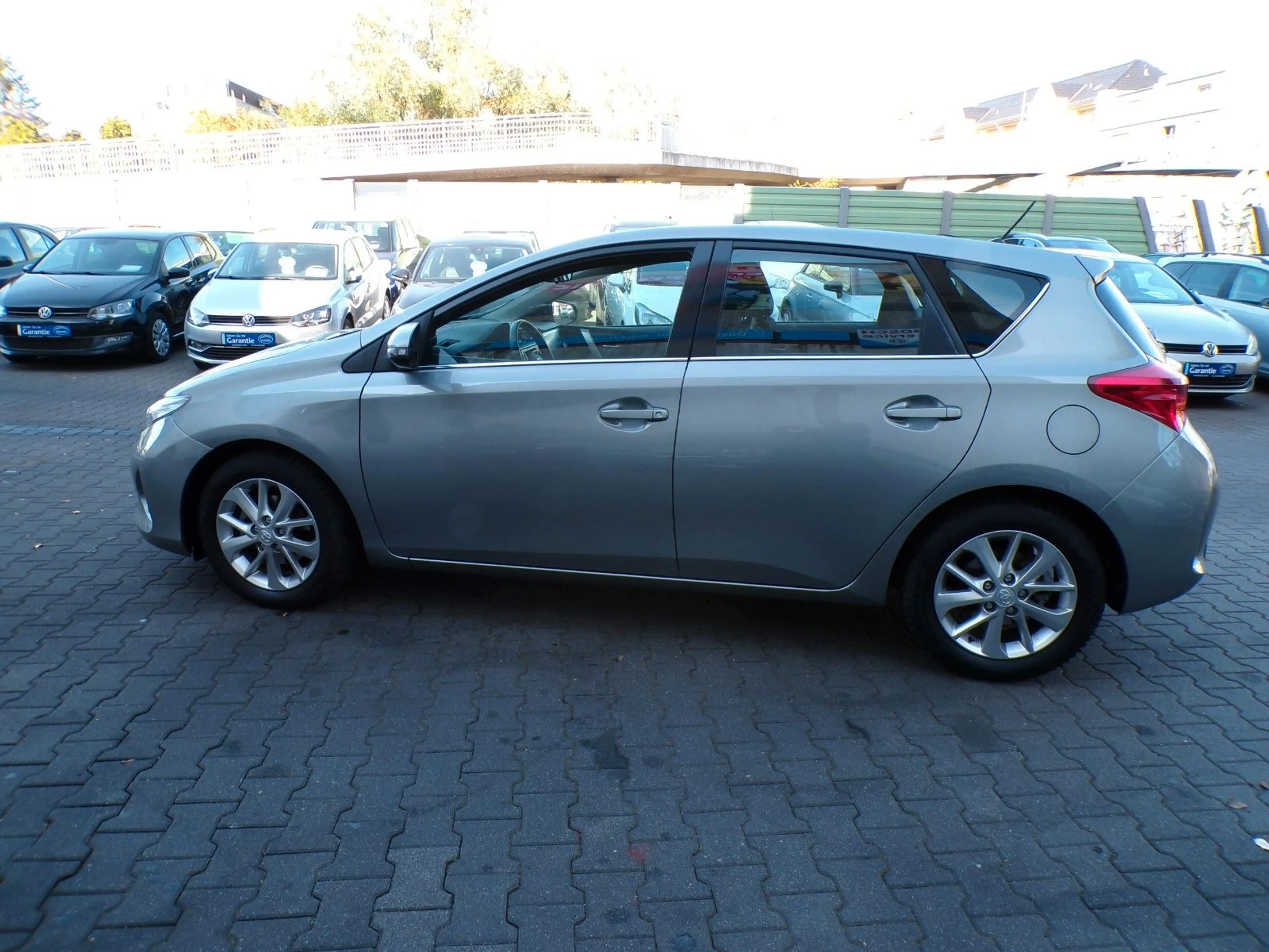 Toyota Auris Life Plus 1,6-l-Valvematic Multidrive S — photo 7