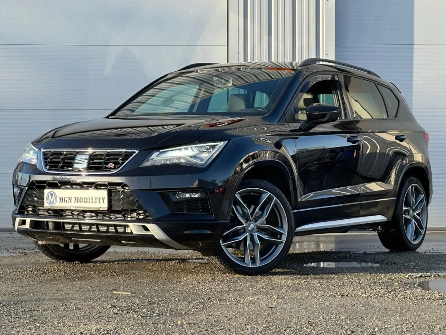 SEAT Ateca FR 2.0 TDI 150 DSG7 Schwarz - 1