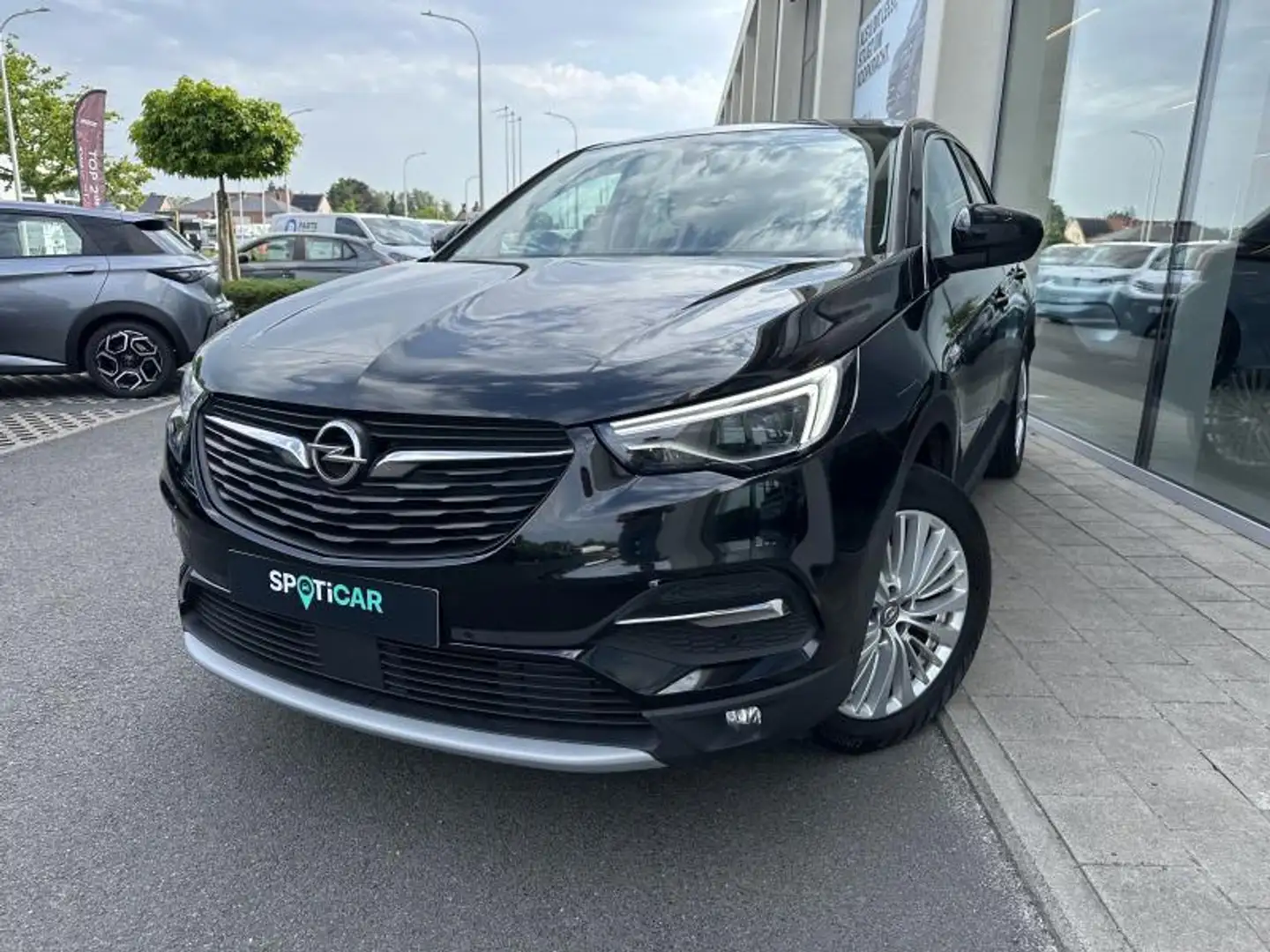 Opel Grandland X Innovation 1.2 BENZINE 130 MAN Чорний - 1