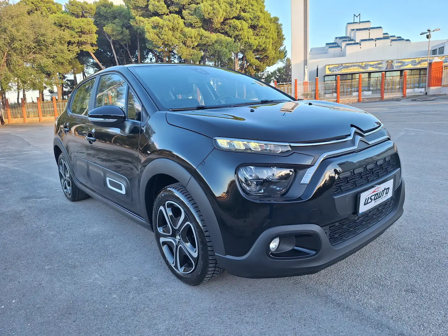 Citroen C3 1.5 bluehdi Shine NAVI 2021 Noir - 2