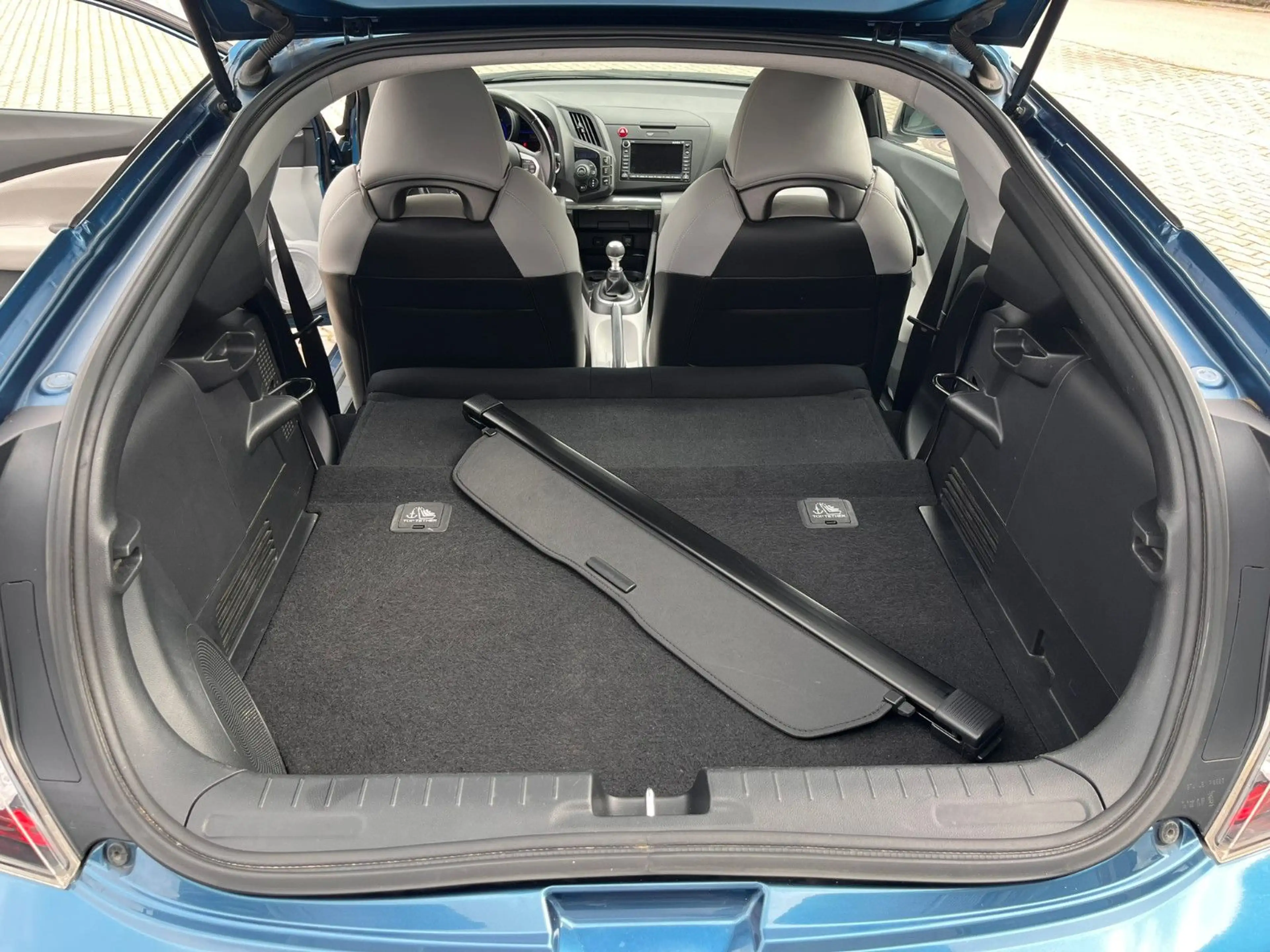 Honda CR-Z 1.5 GT — photo 17