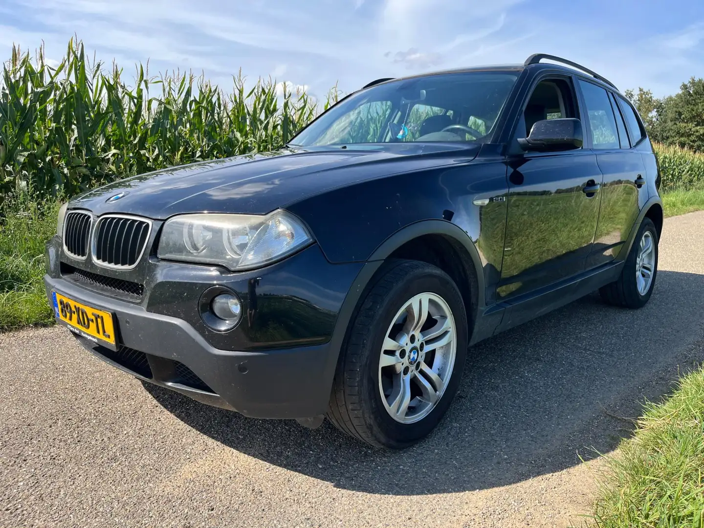 BMW X3 2.0i Executive Anniversary |EXPORT| Zwart - 1